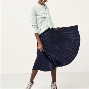 COPY - Pleated skirt